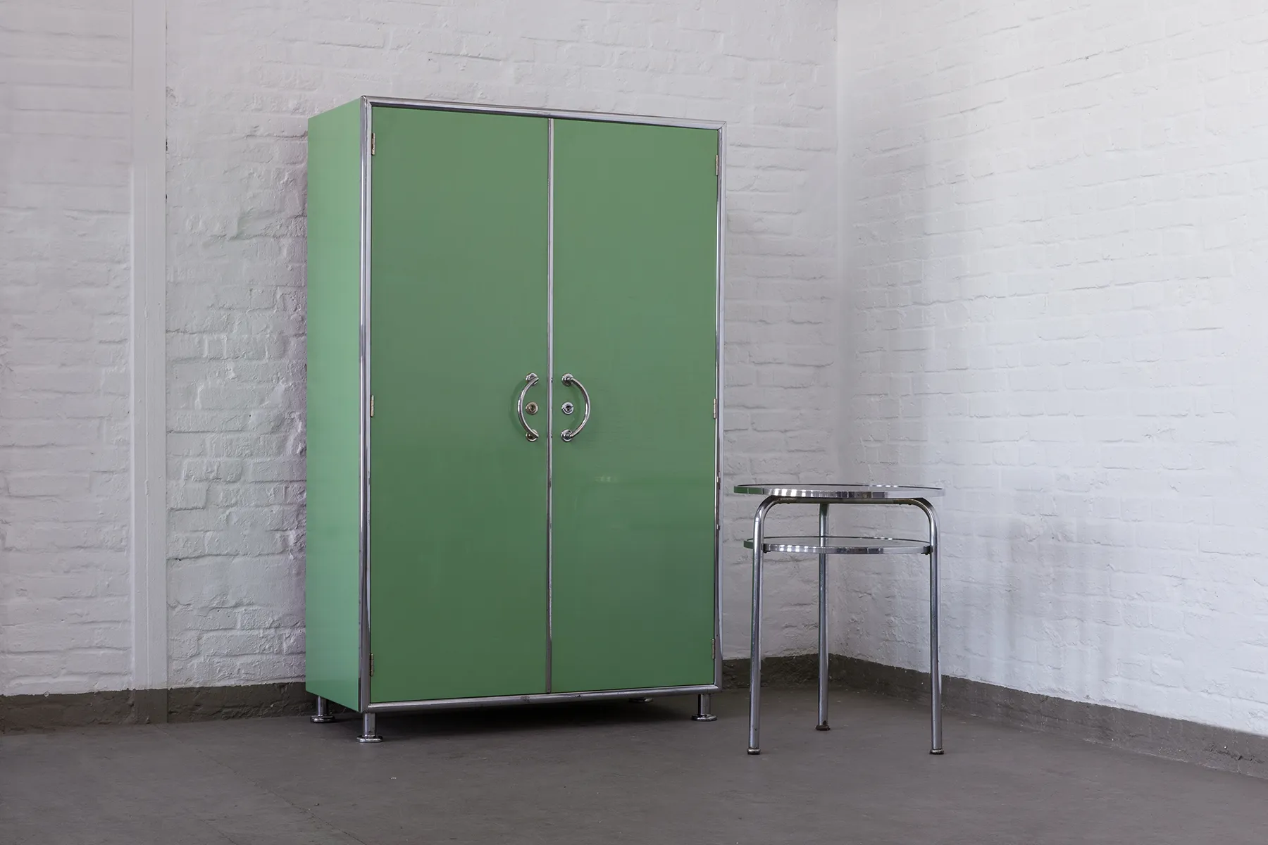 1930s wardrobe cabinet in Bauhaus style by Rudolf Vichr