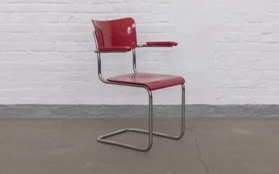 Cantilever tubular steel chairs by Mauser in Bauhaus Design