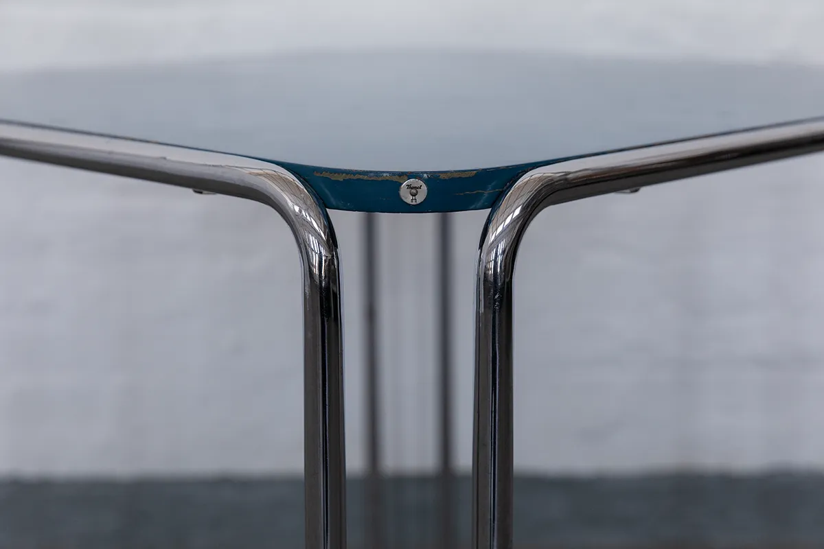 Original Thonet B10 table in blue, Bauhaus design by Marcel Breuer, 1930s. Tubular steel frame with lacquered tabletop in original condition.