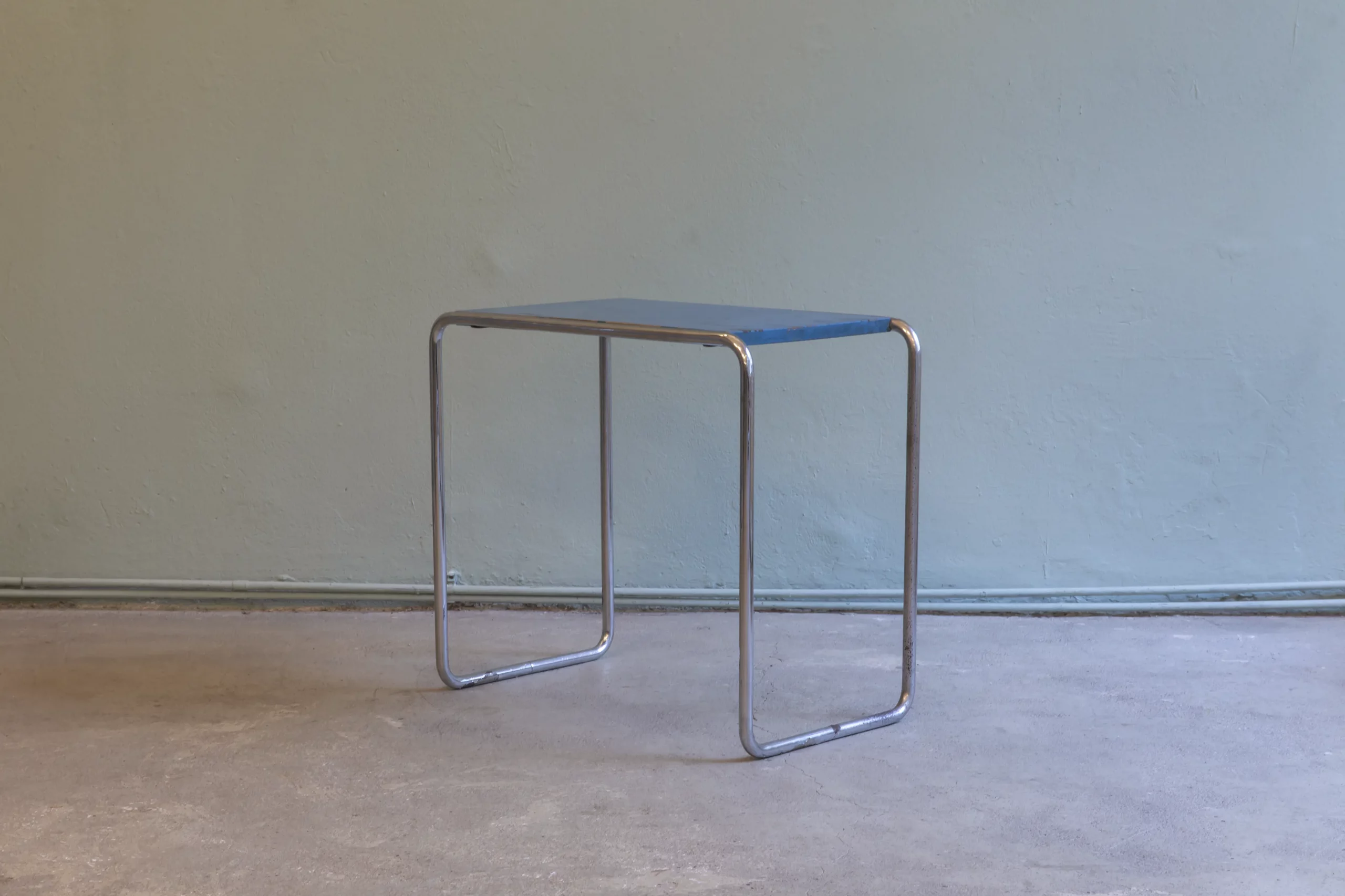 B9 side table tubular steel by Marcel Breuer - 1930s - original blue
